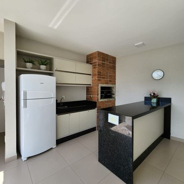 Apartamento à venda com 3 quartos, 1 suíte, 2 vagas e 72m² no Canasvieiras, Florianópolis (SC) — foto 26 de 28