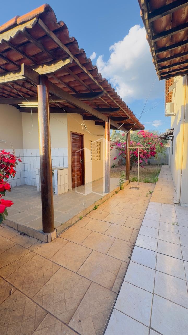 Casa, 4 quartos, 253 m² - Foto 3