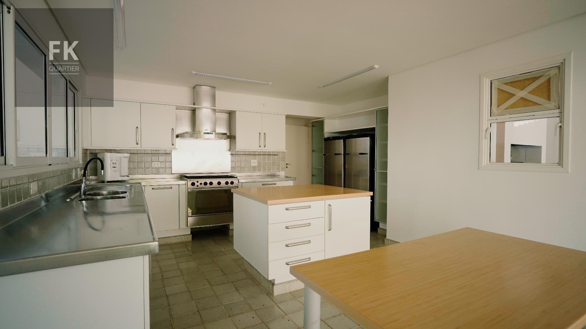 Casa à venda com 4 quartos, 4 suítes, 4 vagas e 360m² no Alphaville Conde II, Barueri (SP) — foto 11 de 30
