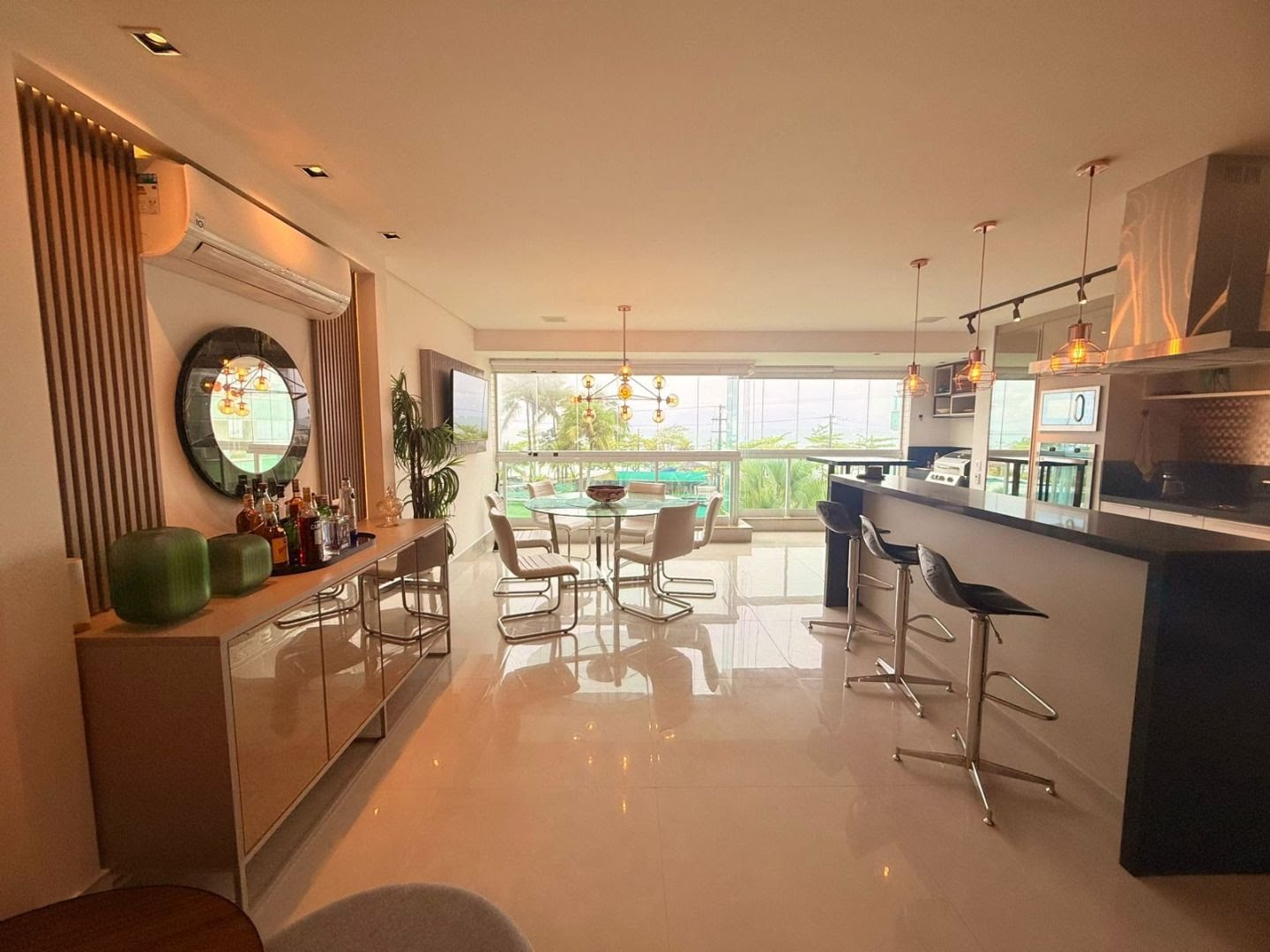 Apartamento à venda com 3 quartos, 4 banheiros, 3 vagas e 150m² no Praia Grande, Ubatuba (SP) — foto 5 de 6