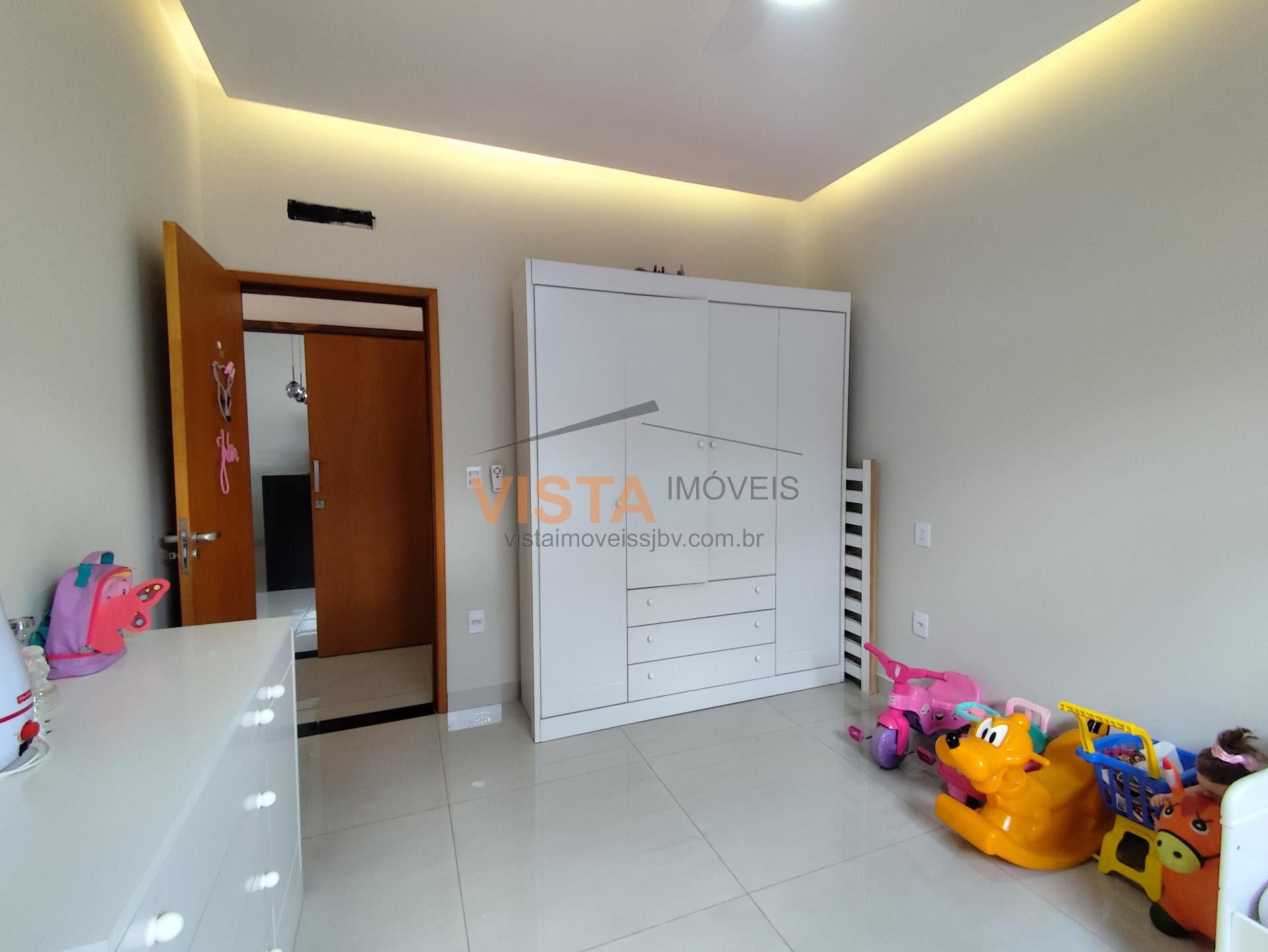 Casa à venda com 3 quartos, 1 suíte, 3 vagas e 206m² no Recanto do Lago, São João da Boa Vista (SP) — foto 9 de 26