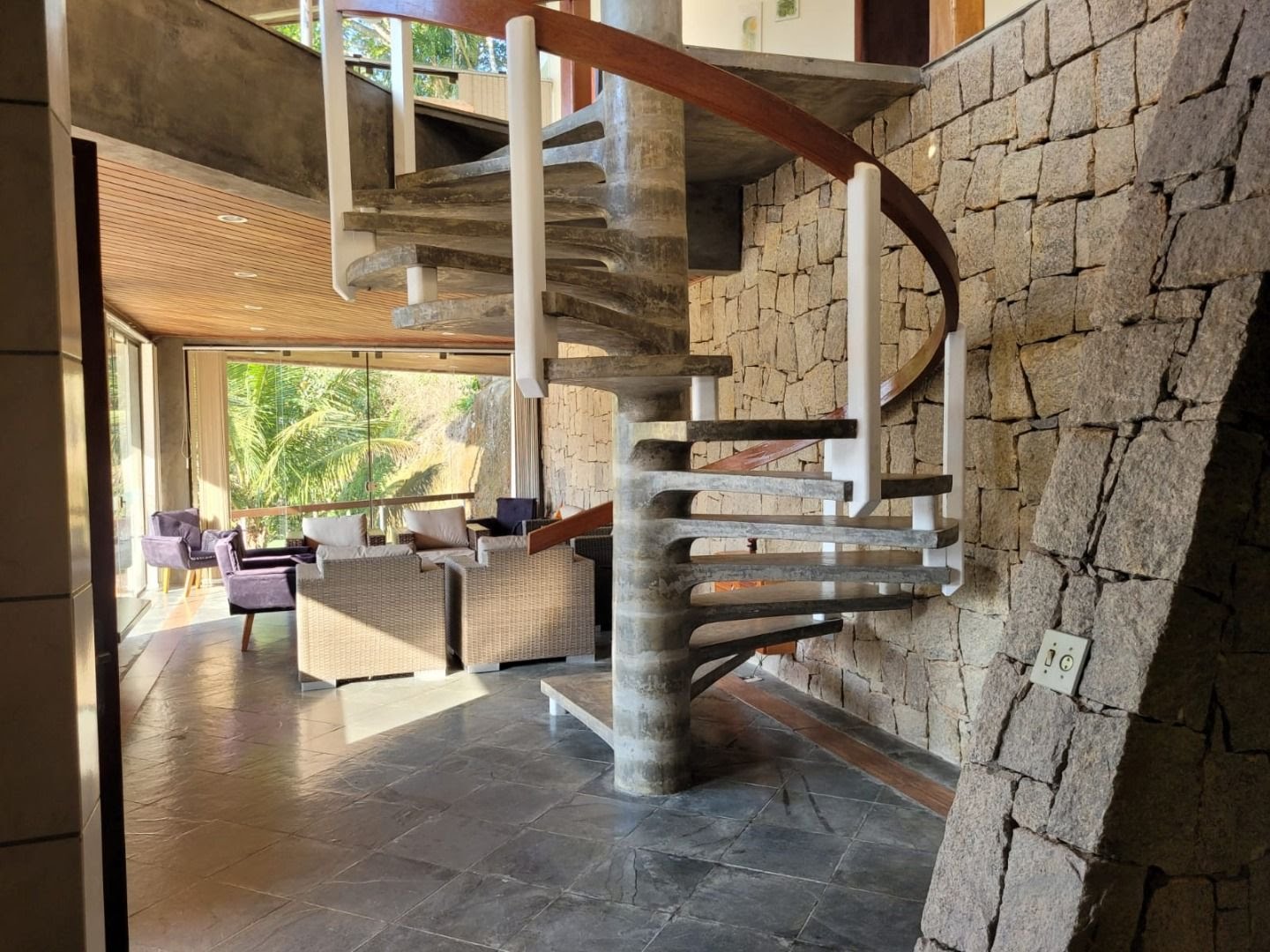 Casa à venda com 5 quartos, 4 banheiros, 7 vagas e 822m² no Toninhas, Ubatuba (SP) — foto 3 de 30