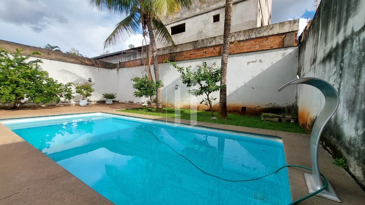 Casa à venda com 4 quartos, 4 suítes, 4 vagas e 211m² no Jardim América, Goiânia (GO) — foto 28 de 30