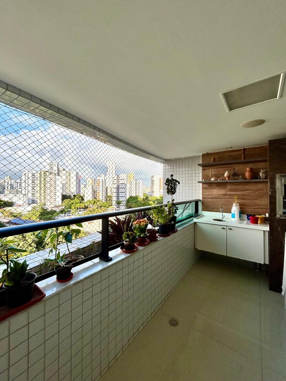 apartamento 4 quartos 2 suites bairro Graças para venda em Recife