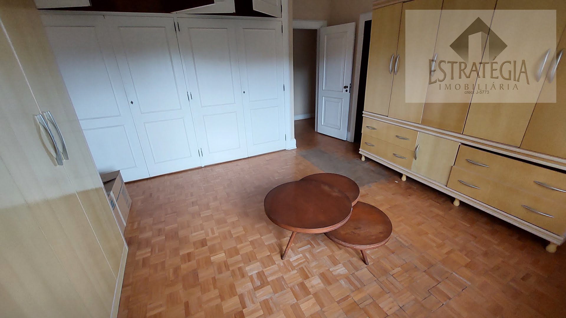 Casa à venda com 4 quartos, 4 suítes, 5 vagas e 1000m² no Quitandinha, Petrópolis (RJ) — foto 18 de 30