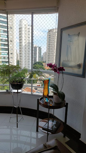 Apartamento no Campo Belo com 3 dormitórios (1 suíte) | 2 banheiros | 2 vagas | sacada | andar alto | Locação 90m²