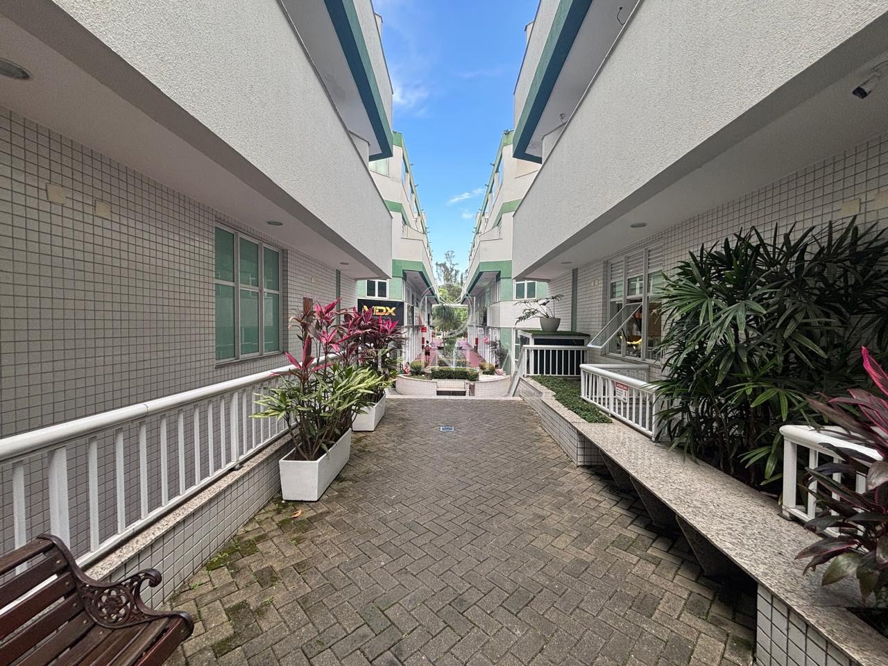 área-externa-sala-comercial-25m²-global-7000-offices-jacarepagua