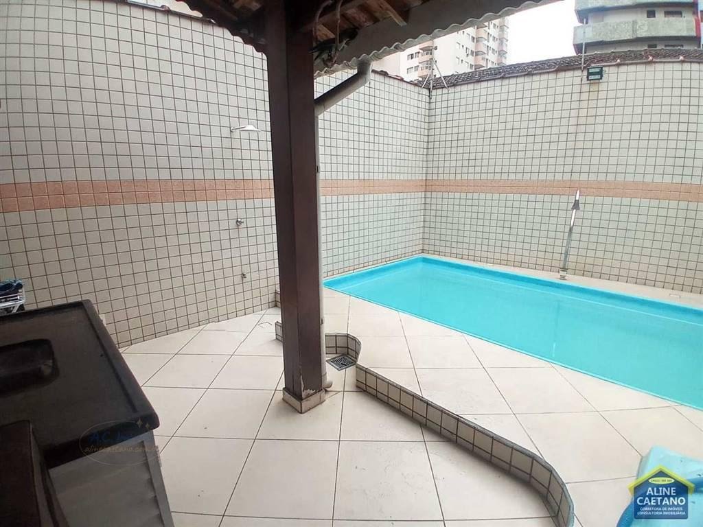 Casa à venda com 3 quartos, 4 banheiros, 2 vagas e 162m² no Aviação, Praia Grande — foto principal