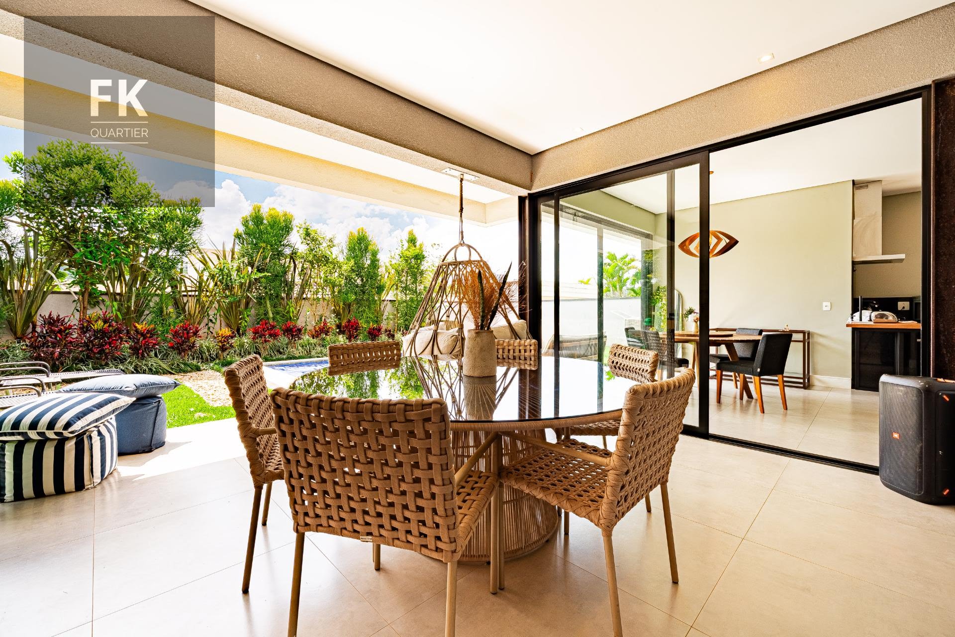 Casa à venda com 4 quartos, 4 suítes, 4 vagas e 375m² no Alphaville, Santana de Parnaíba (SP) — foto 10 de 30