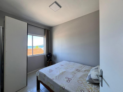 Aluguel de Temporada 3 quartos, 70 metros do mar em  Balneario Perequê  -  Porto Belo