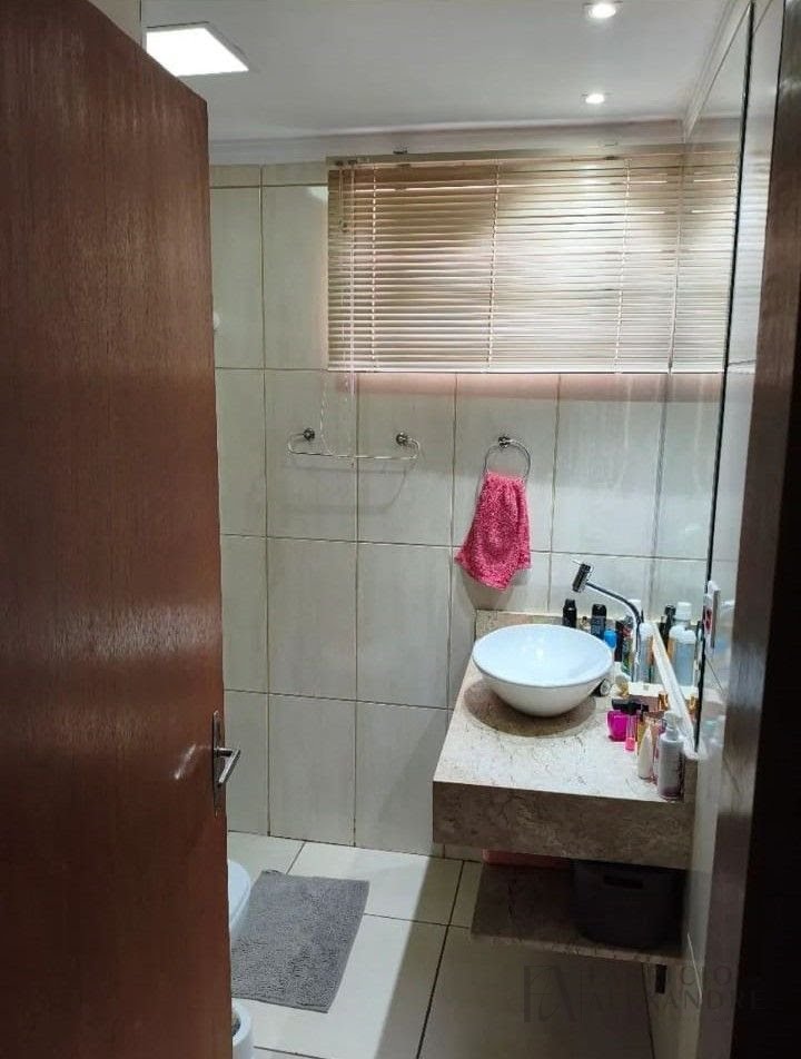 Apartamento à venda com 3 quartos, 1 suíte, 1 vaga e 105m² no Parque Residencial Joaquim Nabuco, São José do Rio Preto (SP) — foto 8 de 13