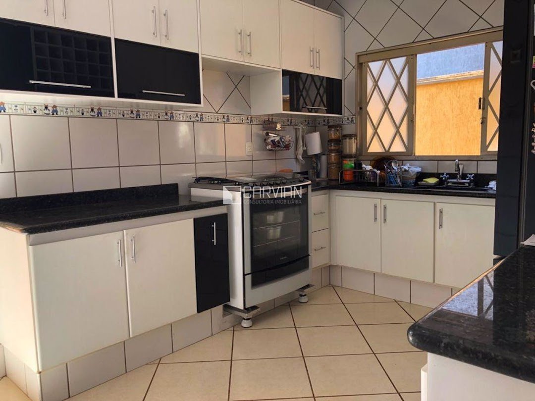Casa à venda com 4 quartos, 1 suíte, 4 vagas e 335m² no Jardim Califórnia, Ribeirão Preto (SP) — foto 20 de 24