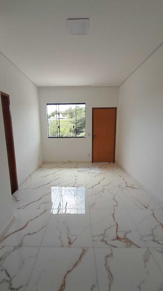 Casa à venda com 3 quartos, 1 suíte, 2 vagas e 69m² no Novo Centro, Santa Luzia (MG) — foto 17 de 18