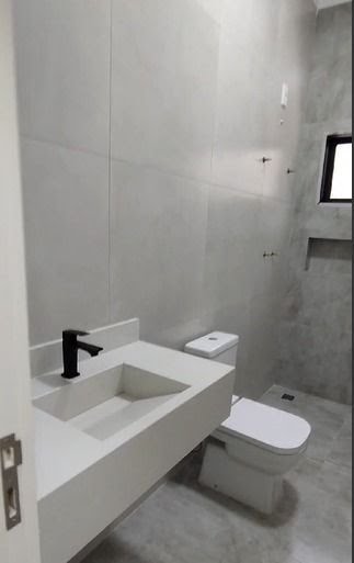 5db9bd3051a946cfb984ce7cb6eafa5a.jpg