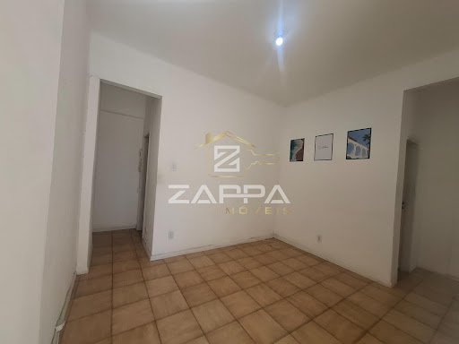 <p>Excelente apartamento à venda em Copacabana, Rio de Janeiro, com 50m² de área útil, ideal para quem busca praticidade, conforto e uma localização privilegiada na Zona Sul. O imóvel conta com 1 dorm