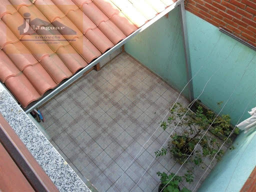 Casa à Venda em Jardim Cocaia, Guarulhos: 2 Suítes, 92m²