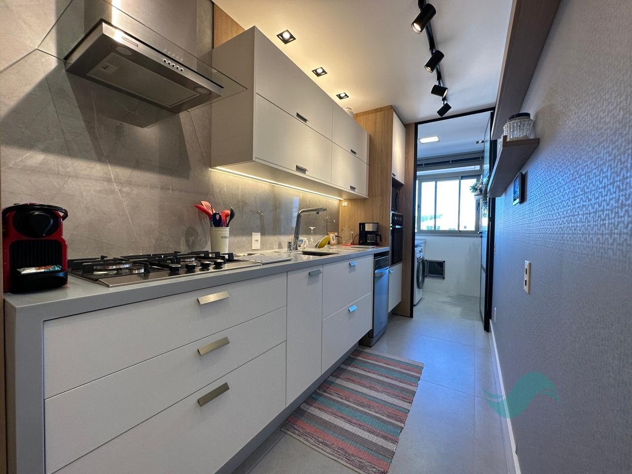 Apartamento à venda com 3 quartos, 3 suítes, 2 vagas e 106m² no Jurerê, Florianópolis (SC) — foto 13 de 15