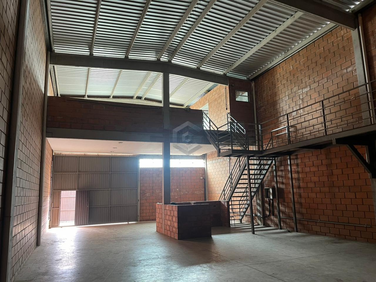 Comercial para alugar com 1 banheiro, 2 vagas e 320m² no Wanel Ville, Sorocaba (SP) — foto 6 de 8