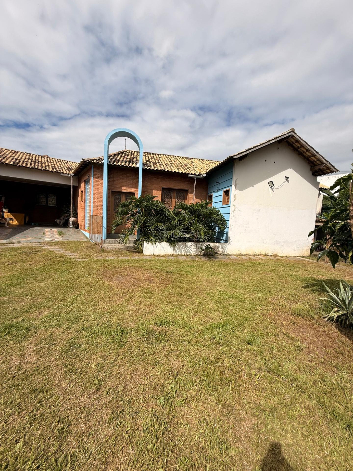 Casa à venda com 4 quartos, 3 banheiros, 2 vagas e 228m² no Vila da Rainha, Campos dos Goytacazes — foto principal