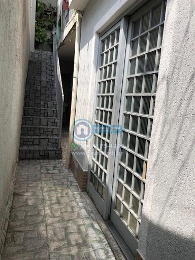 Compre Casa de renda com 6 Dormitórios,  4 Suites,  2 Vagas com 270M² em Vila Medeiros por R$ 550.000.  
