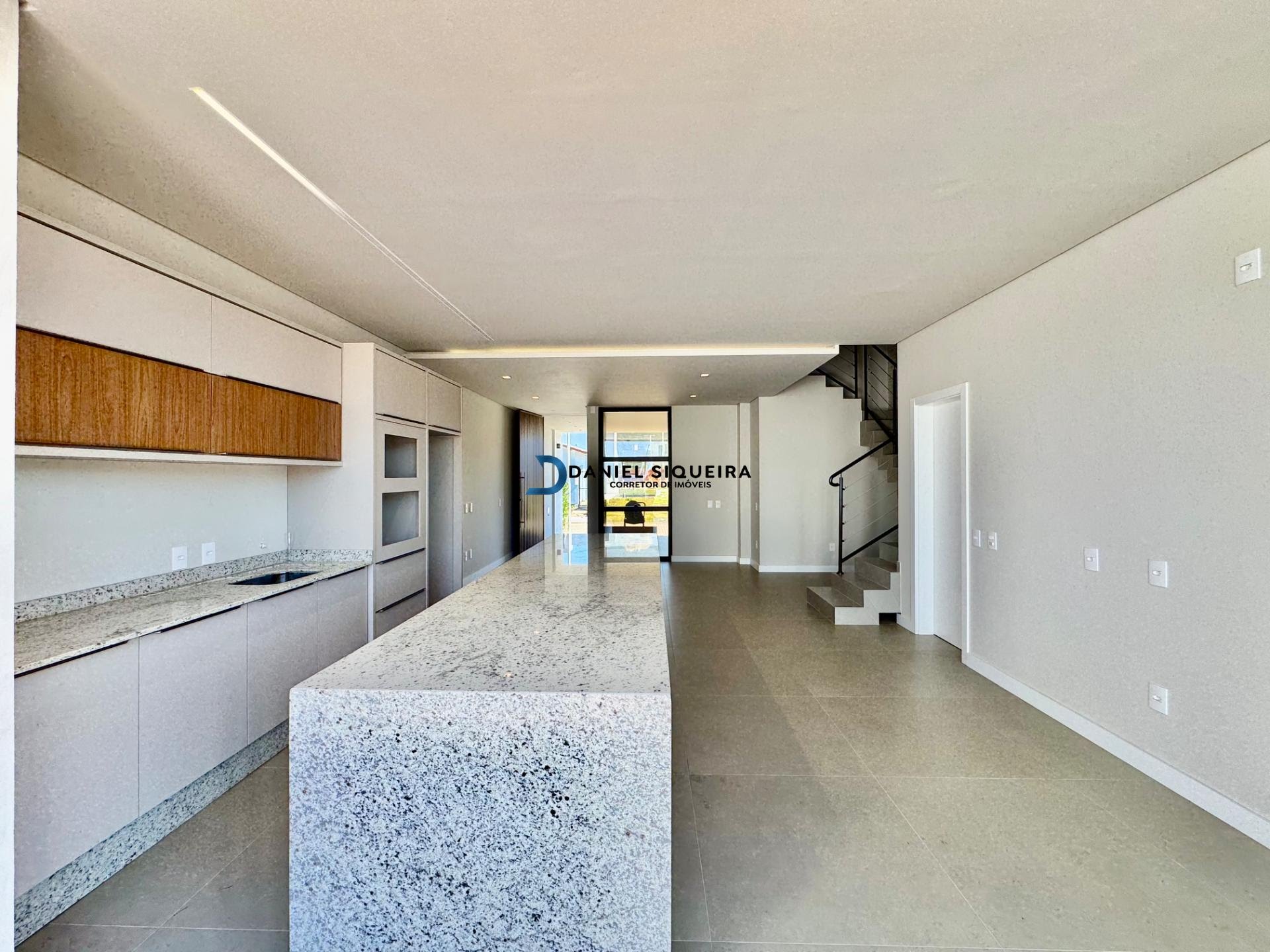 Casa à venda com 3 quartos, 3 suítes, 4 vagas e 215m² no Bairro Deltaville, Biguaçu (SC) — foto 8 de 30