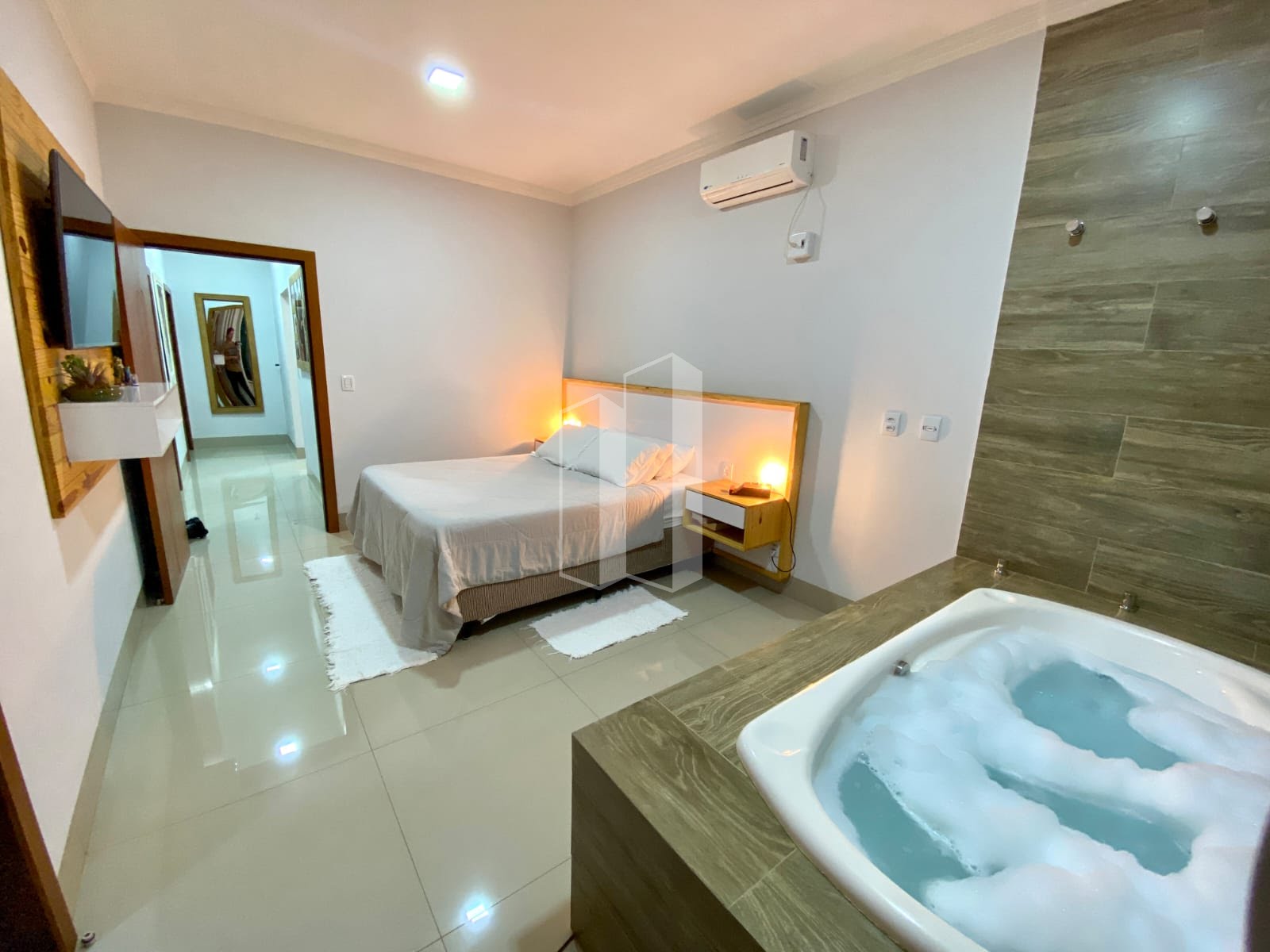 Casa à venda com 4 quartos, 4 suítes, 4 vagas e 320m² no Jardim Venezuela, Morrinhos (GO) — foto 14 de 30