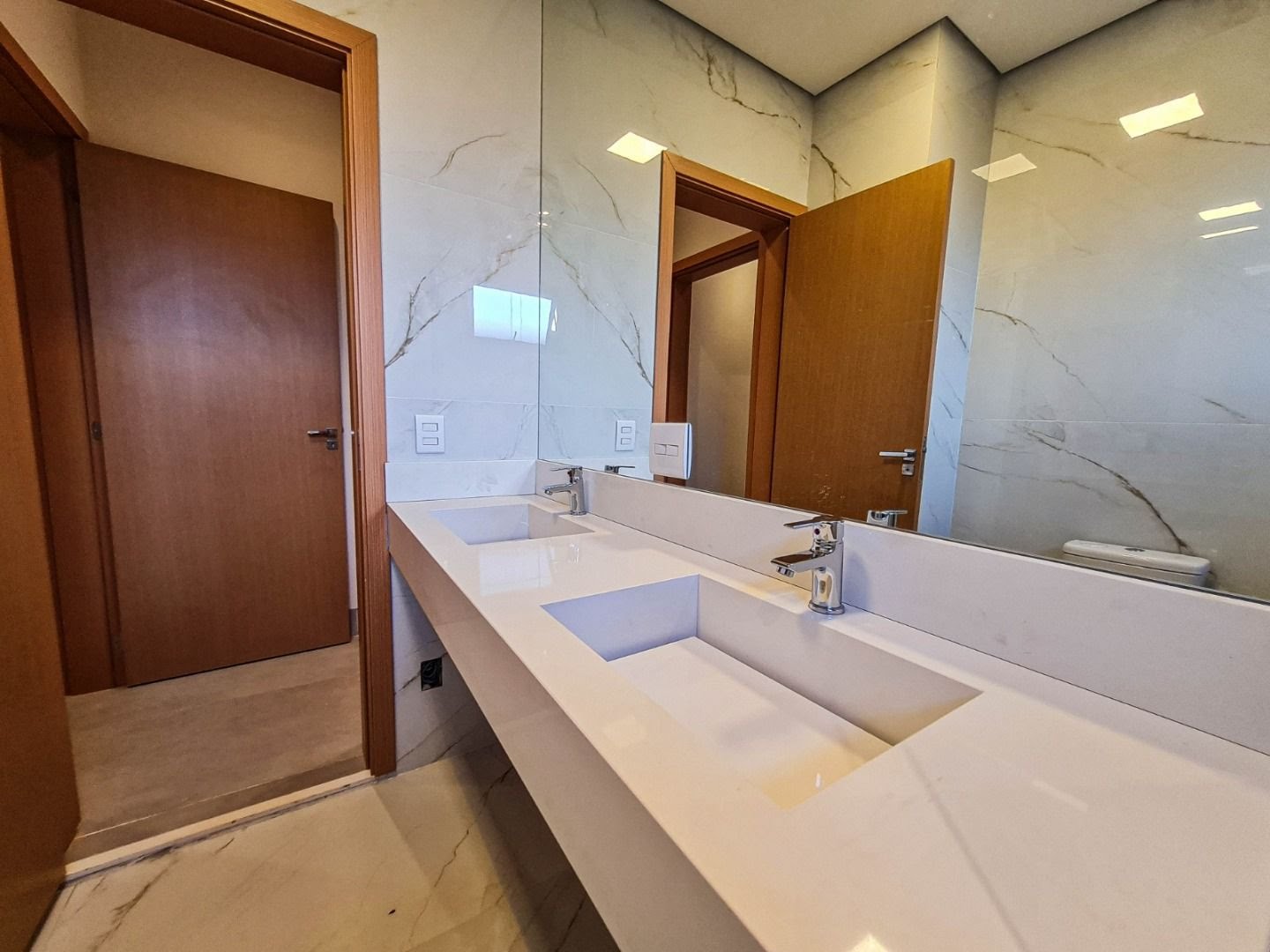 Casa à venda com 3 quartos, 3 suítes, 4 vagas e 204m² no Residencial Alto do Castelo, Ribeirão Preto (SP) — foto 18 de 20