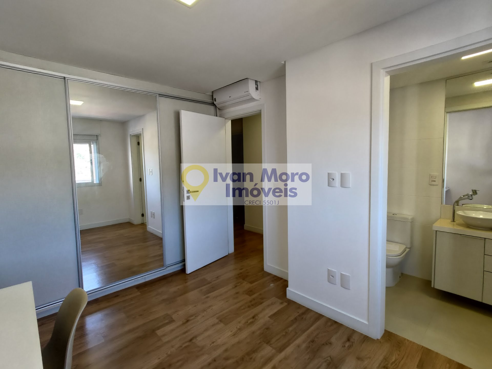 Cobertura à venda com 3 quartos, 3 suítes, 3 vagas e 220m² no Agronômica, Florianópolis (SC) — foto 15 de 30
