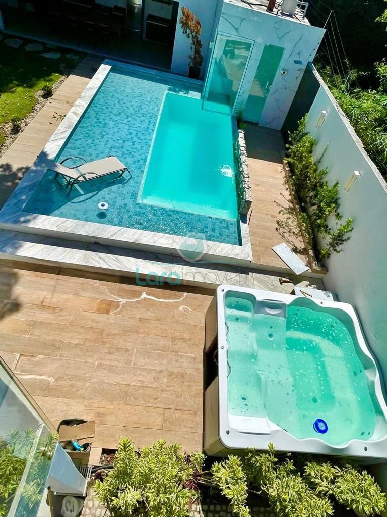 Casa à venda com 4 quartos, 4 suítes, 3 vagas e 600m² no Extensão do Bosque, Rio das Ostras (RJ) — foto 12 de 30