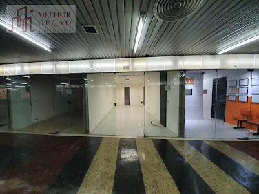 Galpão, depósito e armazém em Copacabana, RJ, com 58m², 2 banheiros e venda por R$ 495 mil.