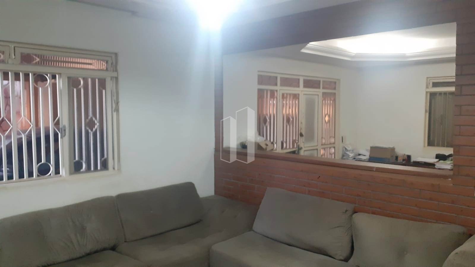 Casa à venda com 3 quartos, 1 suíte, 4 vagas e 302m² no Jardim Santo Antônio, Goiânia (GO) — foto 2 de 10