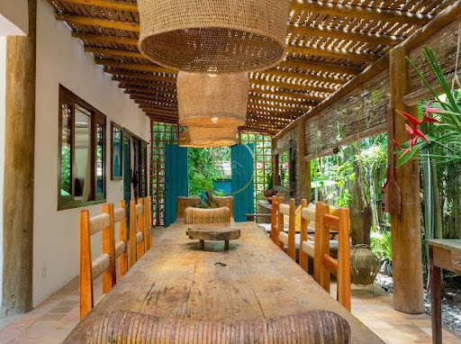 Casa 4 Dormitórios em Trancoso, Porto Seguro | 200m² 150k anual 