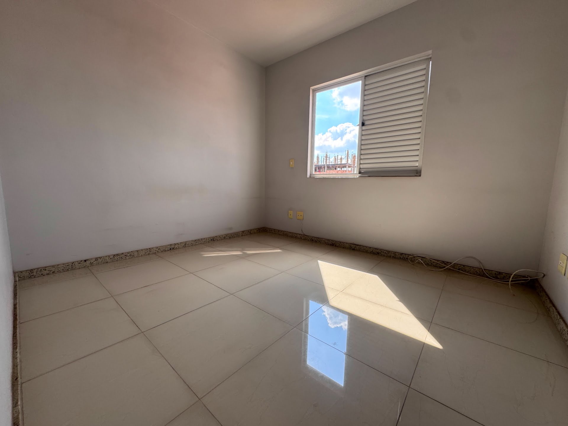 Apartamento à venda com 3 quartos, 1 suíte, 2 vagas e 100m² no Itapoã, Belo Horizonte (MG) — foto 23 de 27