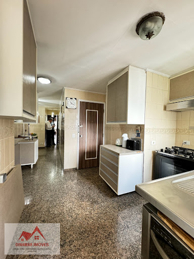 Triplex em Moema - SP com 4 suítes e 440m² por R$3.999.999 