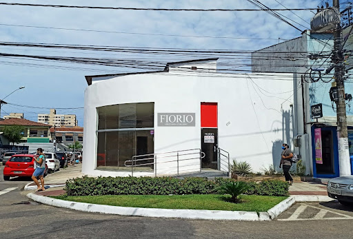 Compre Loja em Parque Residencial Laranjeiras  - Serra