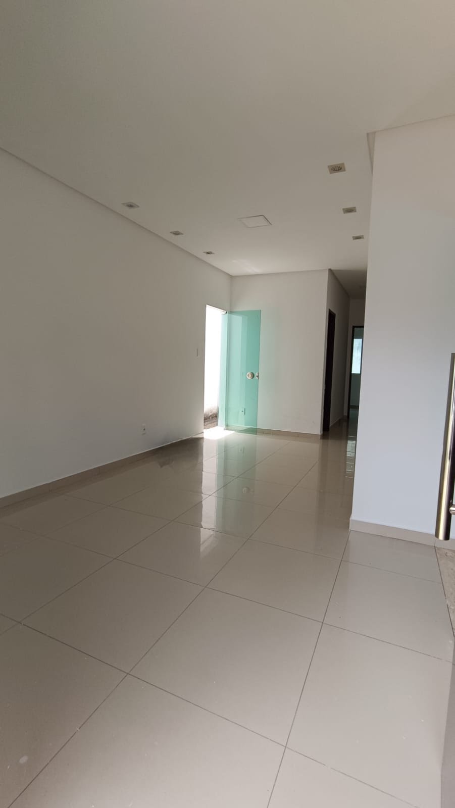 Casa à venda com 3 quartos, 1 suíte, 2 vagas e 140m² no Mangabeira, Feira de Santana (BA) — foto 2 de 8