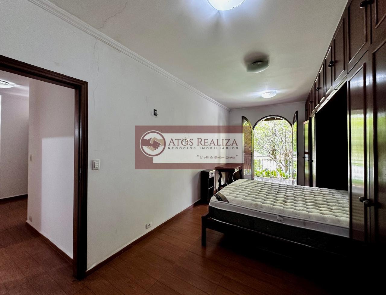 Casa à venda com 4 quartos, 2 suítes, 6 vagas e 380m² no Interlagos, São Paulo (SP) — foto 27 de 30