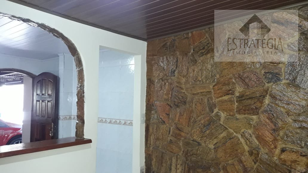 Casa à venda com 3 quartos, 2 banheiros, 5 vagas e 155m² no Castrioto, Petrópolis (RJ) — foto 15 de 17
