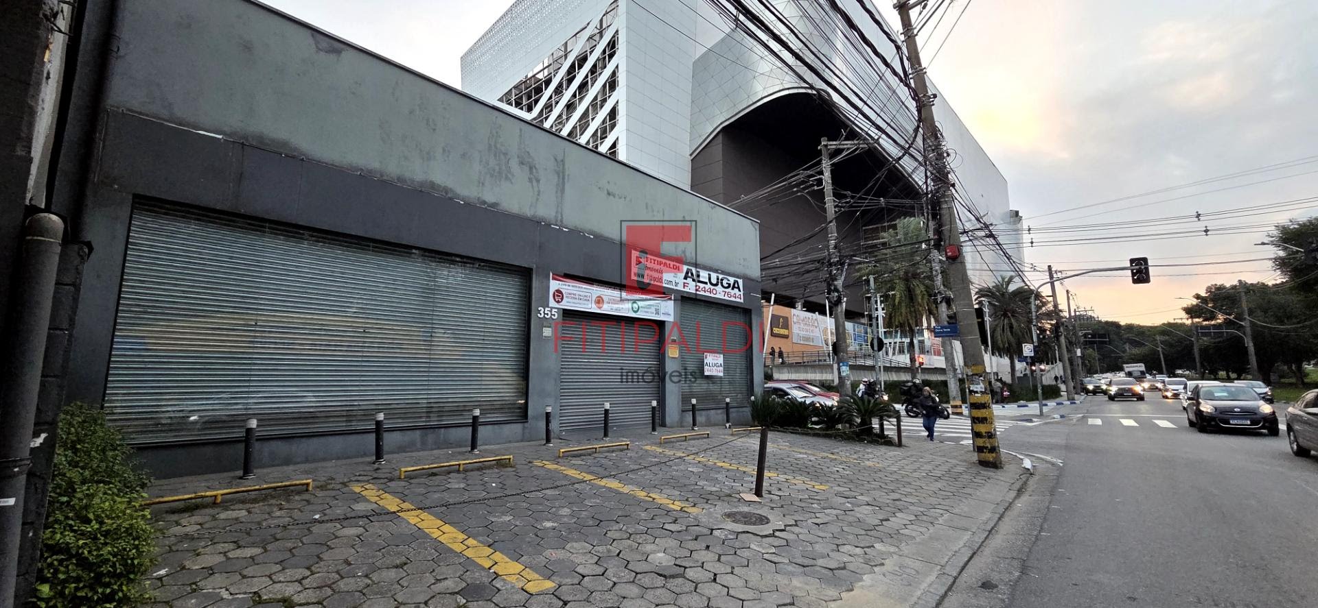 Alugo Salão Comercial ao lado do Shopping Maia