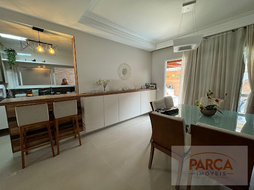 Casa de Condomínio em Morada de Laranjeiras  -  Serra