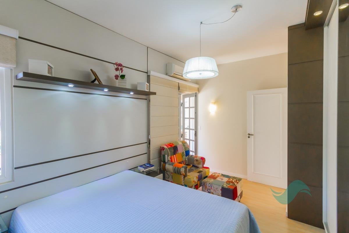 Casa à venda com 4 quartos, 1 suíte, 2 vagas e 630m² no Sambaqui, Florianópolis (SC) — foto 15 de 30