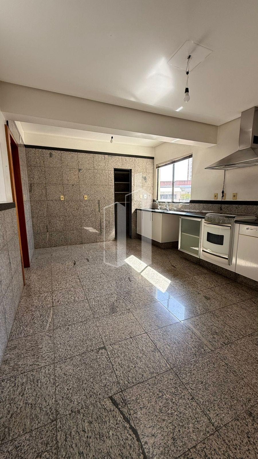 Apartamento à venda com 4 quartos, 3 suítes, 3 vagas e 220m² no Setor Oeste, Goiânia (GO) — foto 20 de 30
