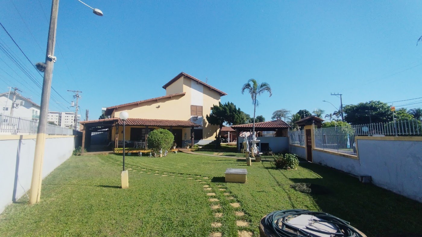 Casa à venda com 4 quartos, 5 banheiros, 5 vagas e 1004m² no Extensão do Bosque, Rio das Ostras — foto principal