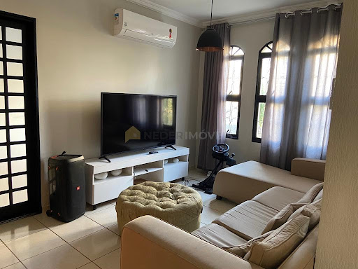 Casa à venda no Bairro Shangri-lá!