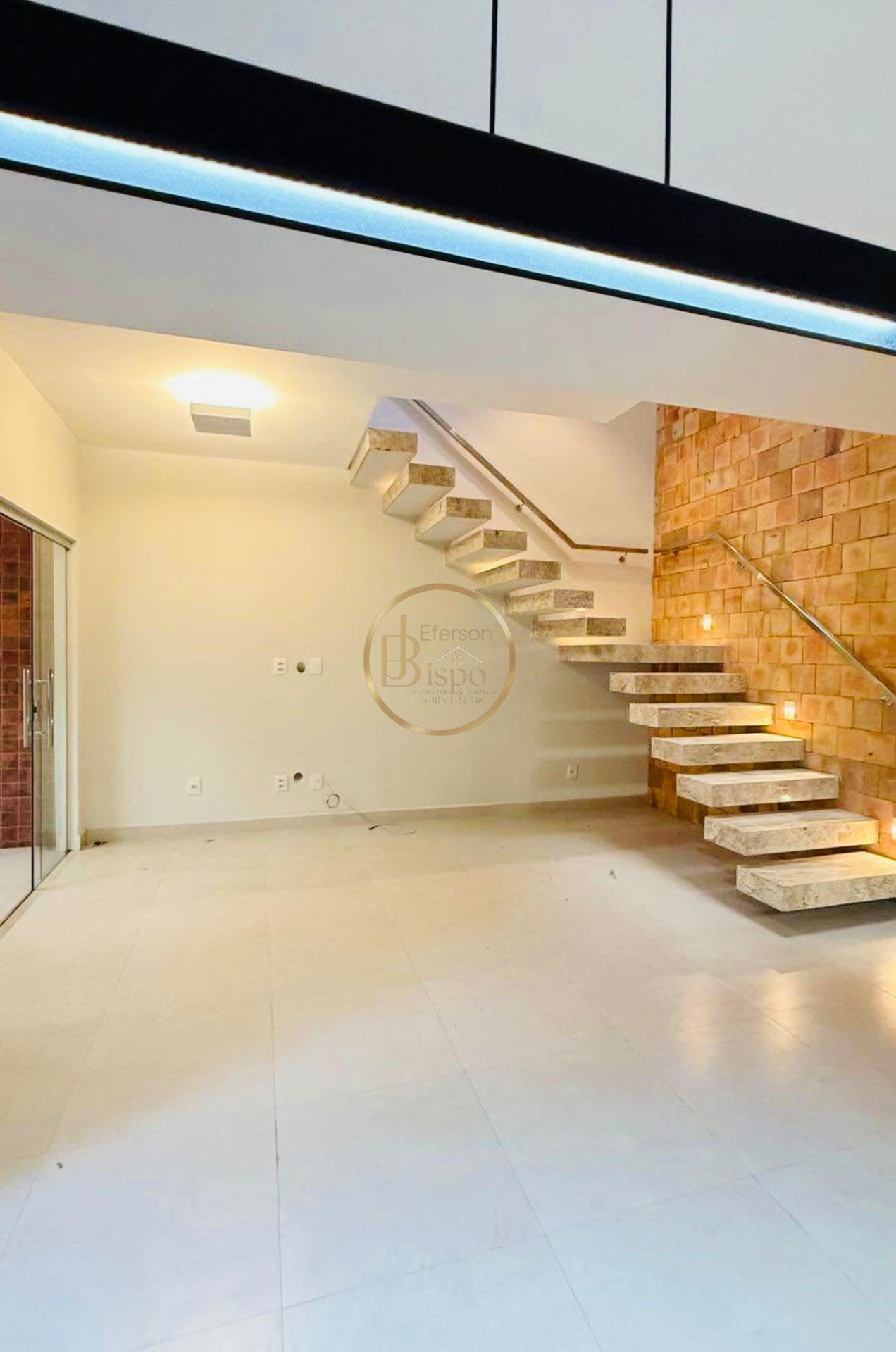 Casa à venda com 3 quartos, 2 suítes, 1 vaga e 90m² no Centro, Porto Seguro (BA) — foto 2 de 16