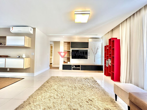 Espaçoso apartamento de 3 quartos em Botafogo - 105m² por R$ 1.920.000 para venda