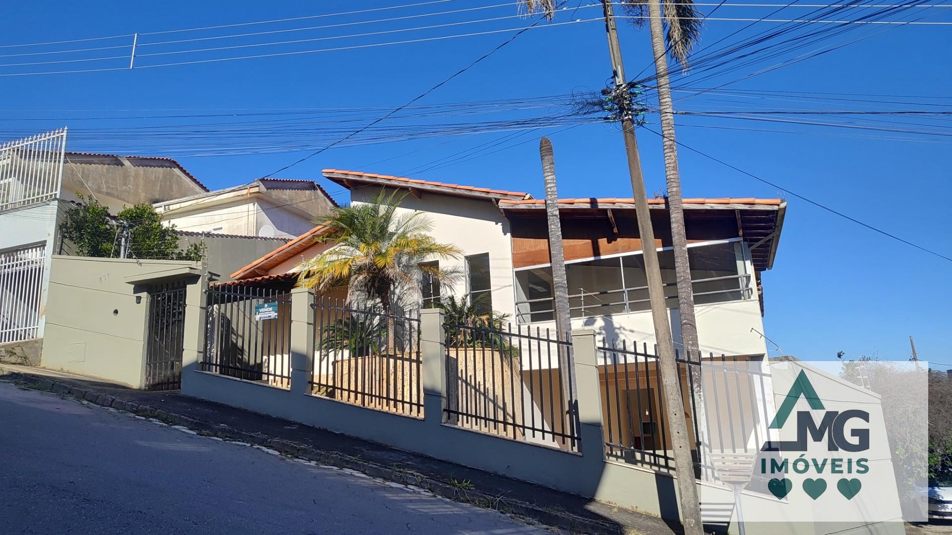 Casa à venda com 4 quartos, 1 suíte, 4 vagas e 480m² no Chácara das Rosas, Três Corações (MG) — foto 8 de 30