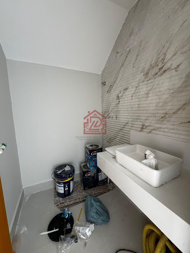Casa em Jardim Guanabara com 3 quartos, quintal  -  Macaé