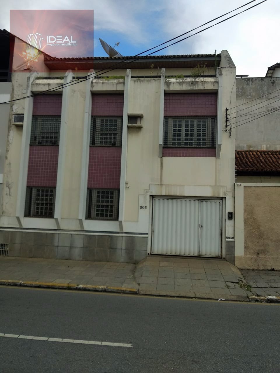 Casa Duplex com aptidão de ser Comercial e Residencial - Fachada