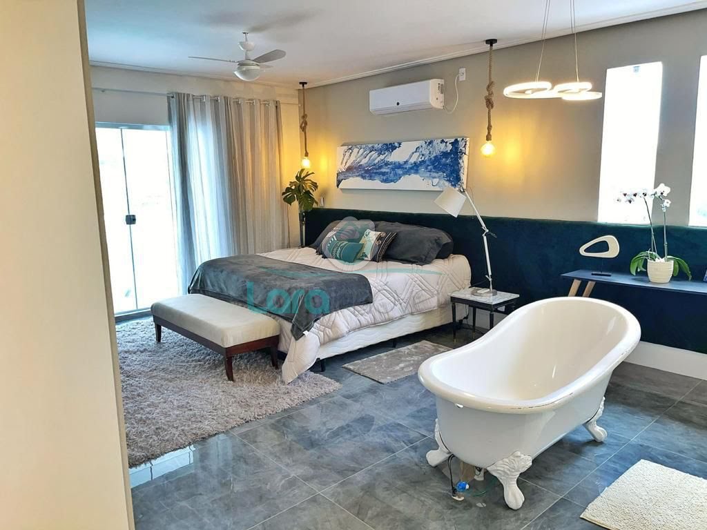 Casa à venda com 4 quartos, 4 suítes, 3 vagas e 600m² no Extensão do Bosque, Rio das Ostras (RJ) — foto 8 de 30